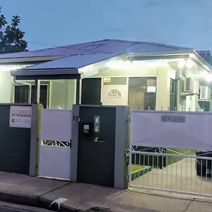 Bed & Breakfast Woodbrook On The Avenue, Port of Spain